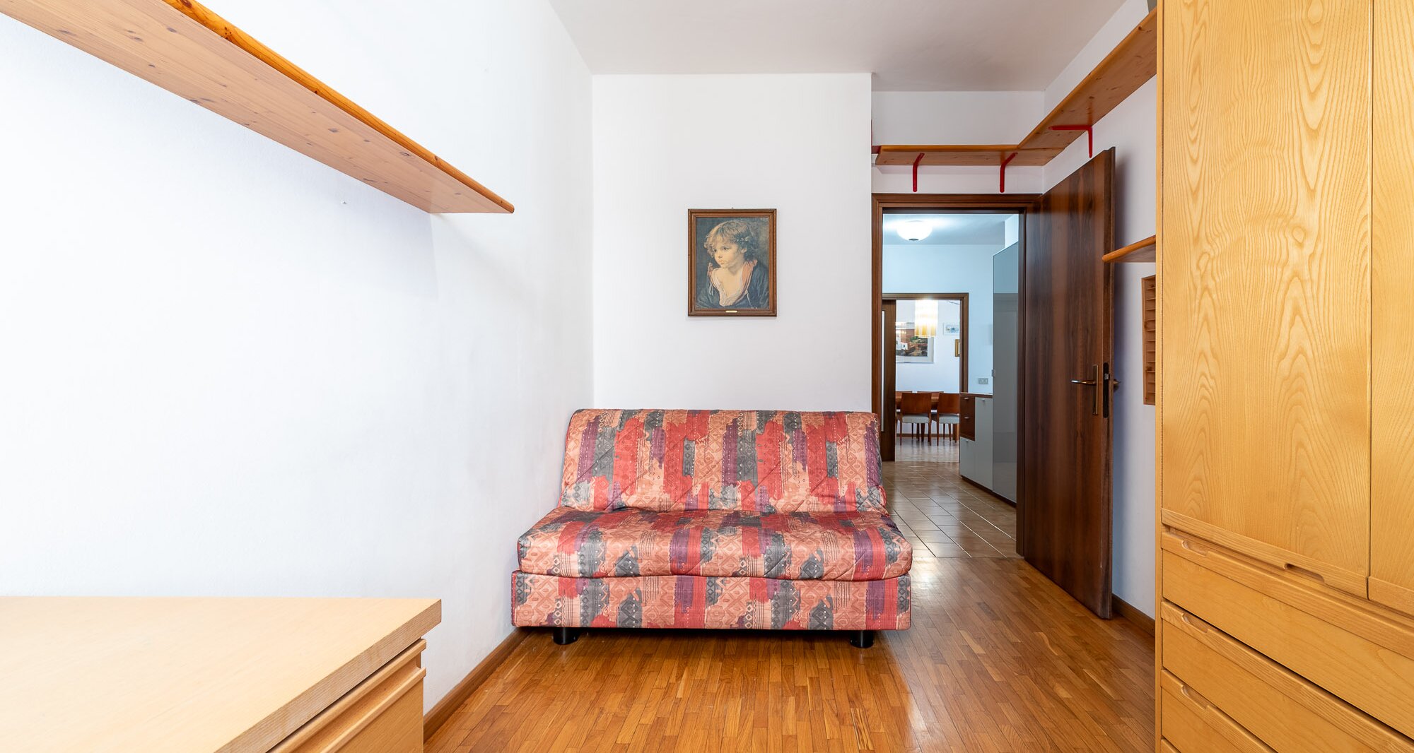 Ampio quadrilocale con terrazza e vista libera, piano alto