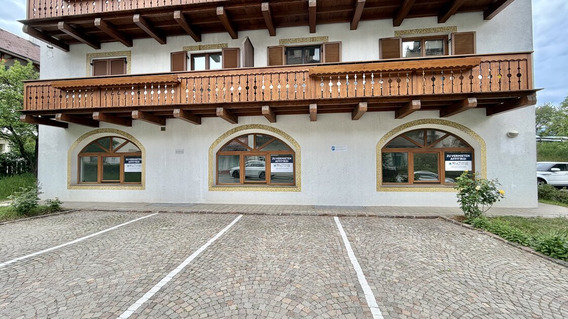 Großes Gewerbelokal / Büro / Praxis in Bestlage
