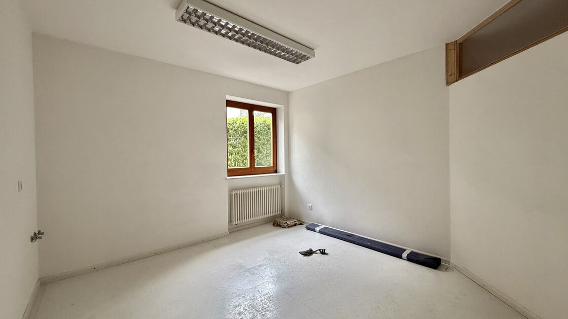 Großes Gewerbelokal / Büro / Praxis in Bestlage