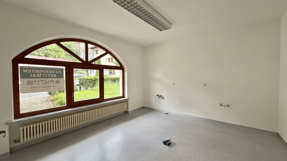 Großes Gewerbelokal / Büro / Praxis in Bestlage