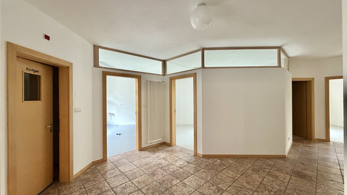 Großes Gewerbelokal / Büro / Praxis in Bestlage