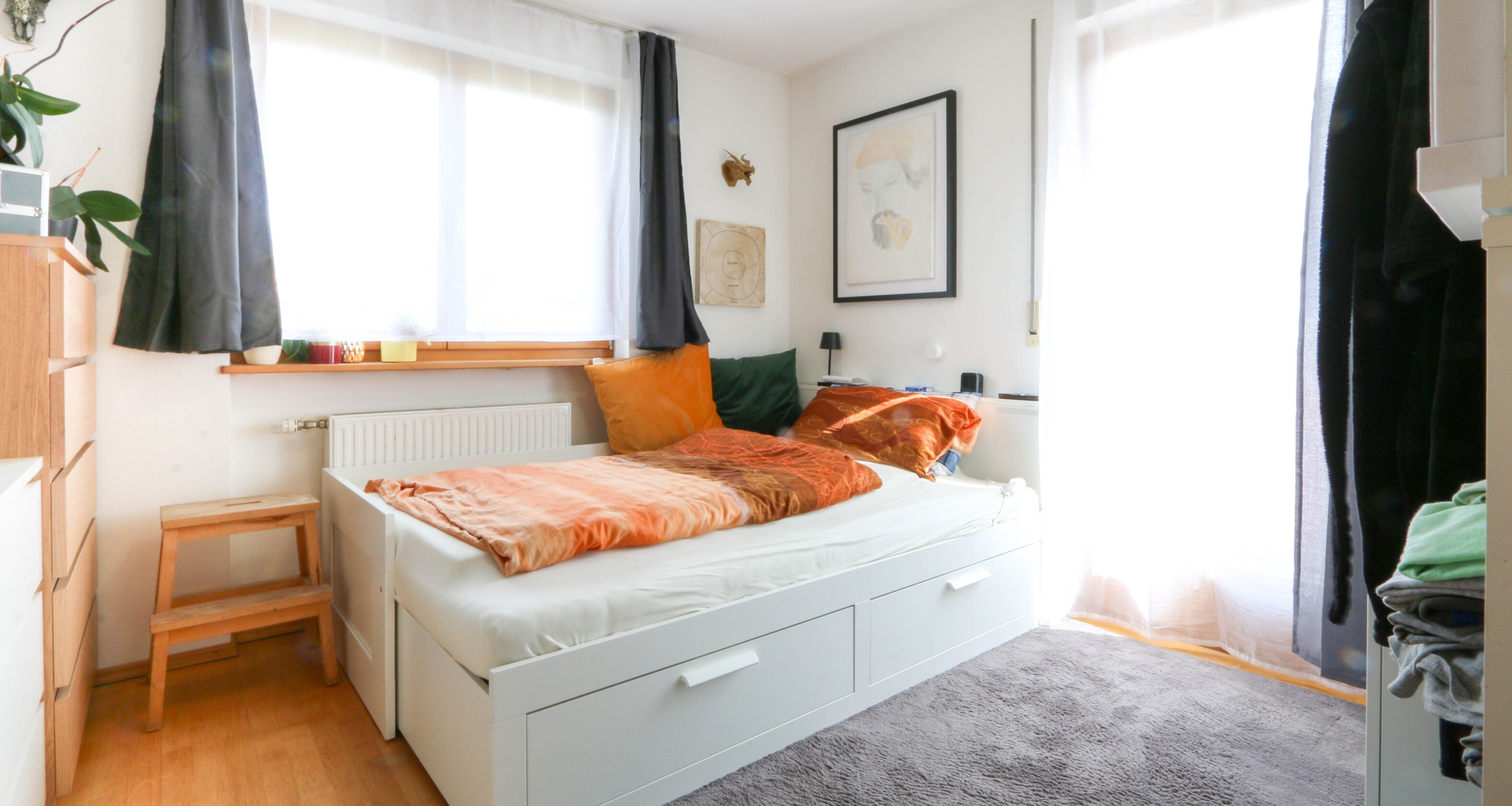 Ampia casa a schiera d’angolo a Rasa – vivere con spazio e sole