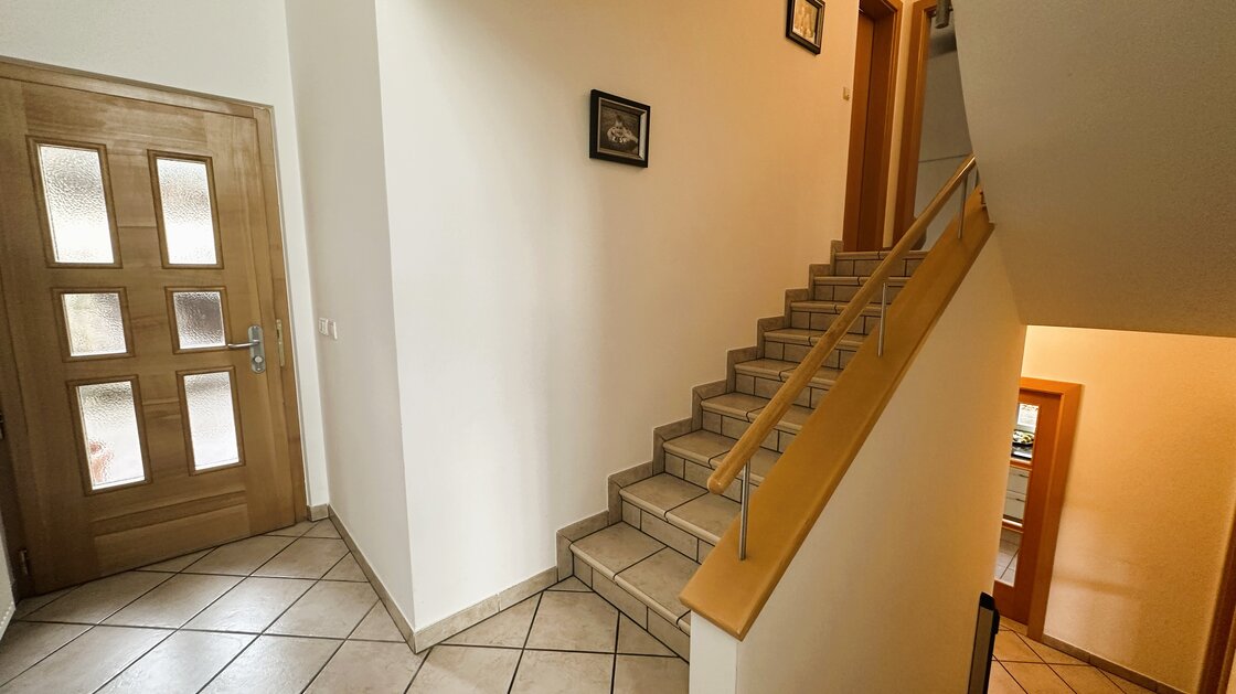 Casa con vista panoramica e giardino privato