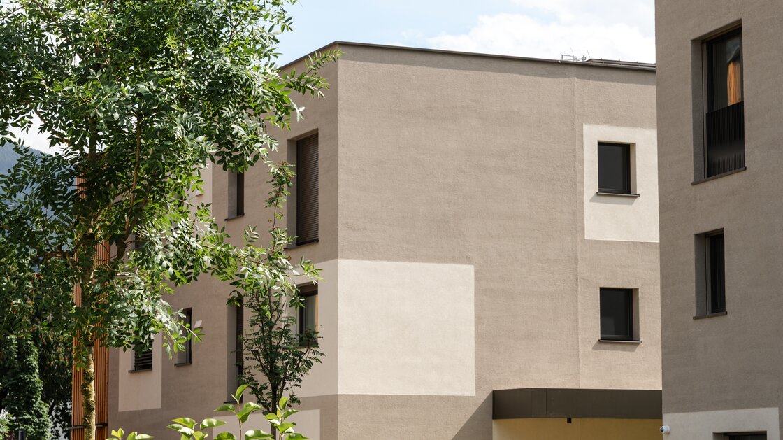 W103: Nuovo quadrilocale spazioso con giardino privato