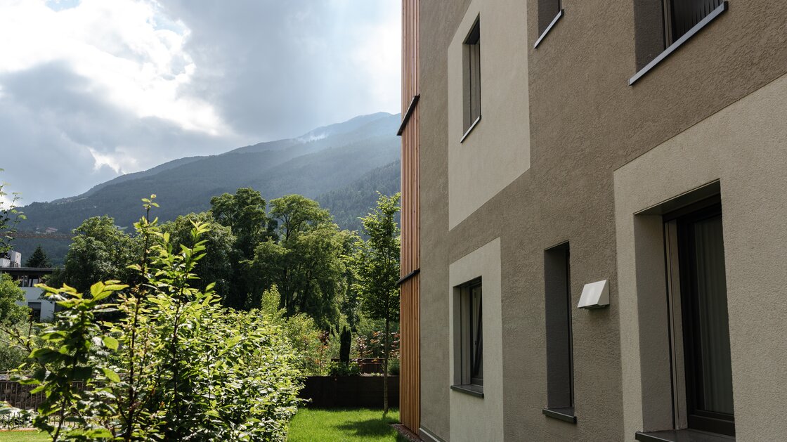 W103: Nuovo quadrilocale spazioso con giardino privato