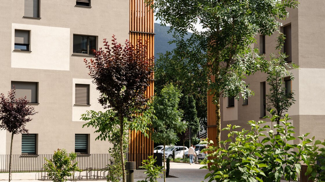 W103: Nuovo quadrilocale spazioso con giardino privato