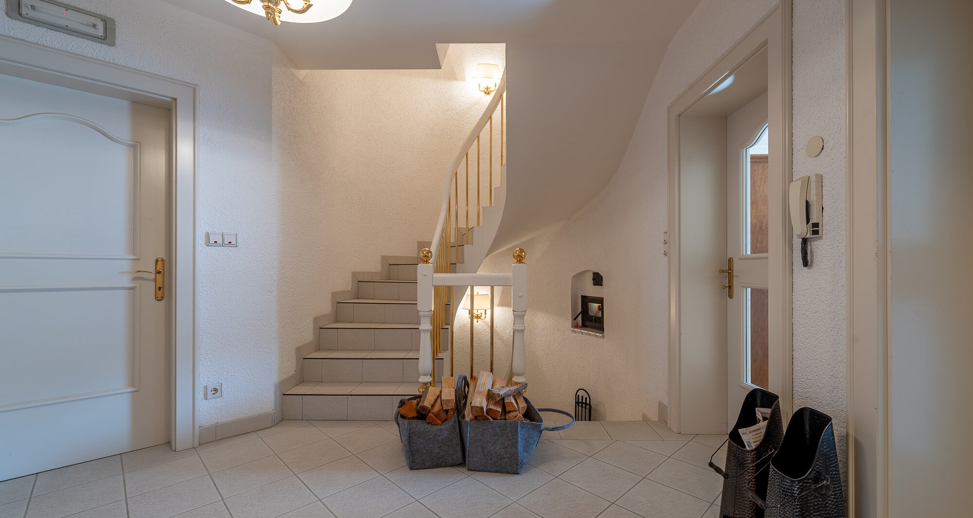 Sunny terraced house with charm and an alpine living feel