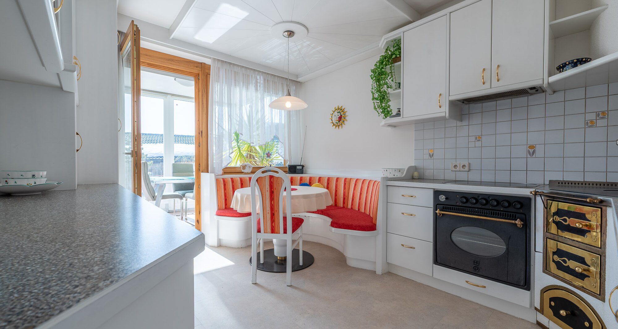 Sunny terraced house with charm and an alpine living feel