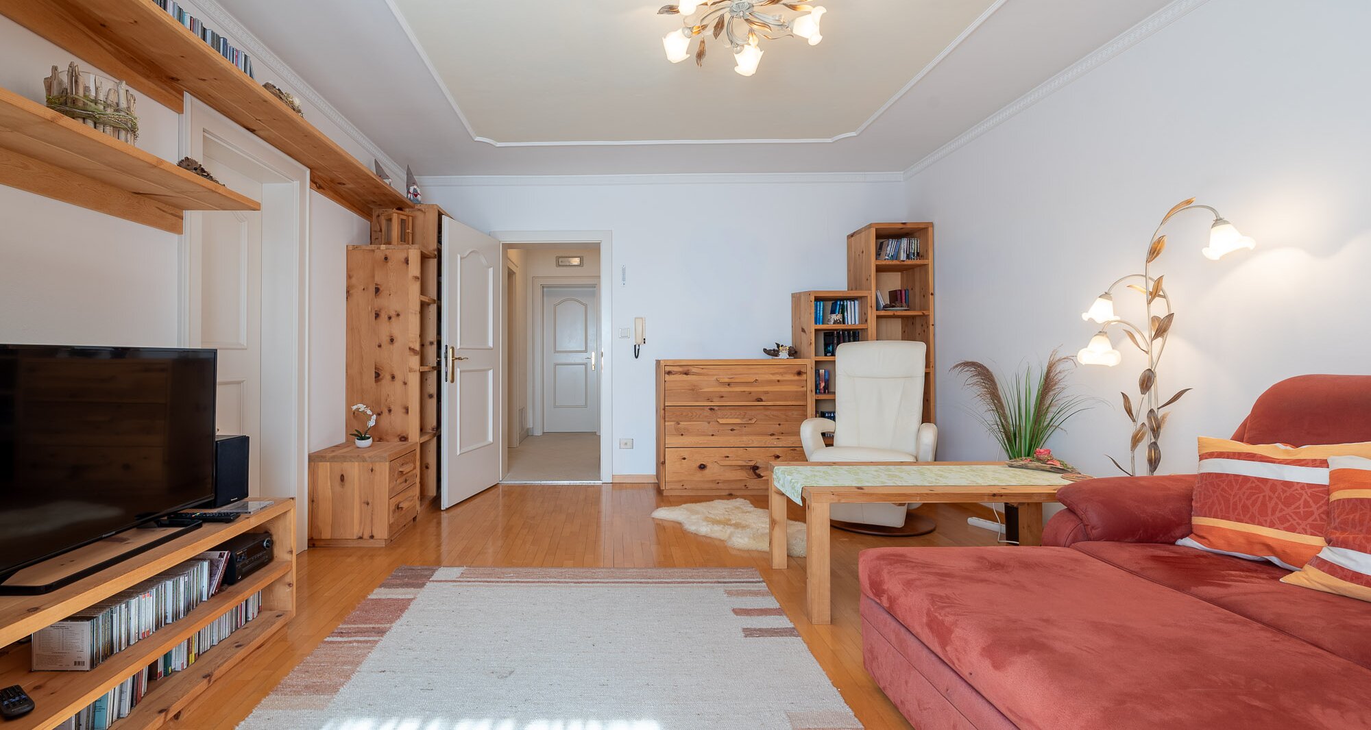 Sunny terraced house with charm and an alpine living feel