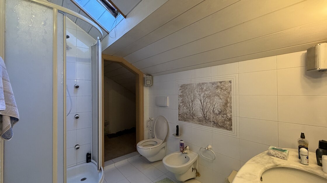 Detached house with private garden – renovation project with potential