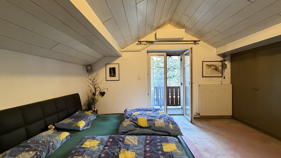 Detached house with private garden – renovation project with potential