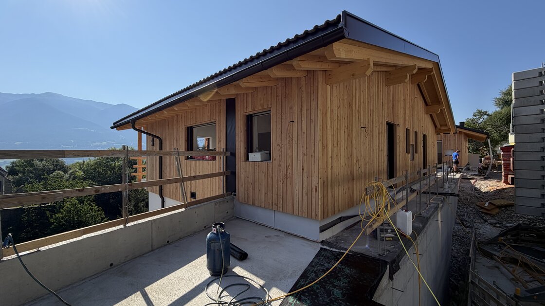 Neue Haushälfte in Panoramalage