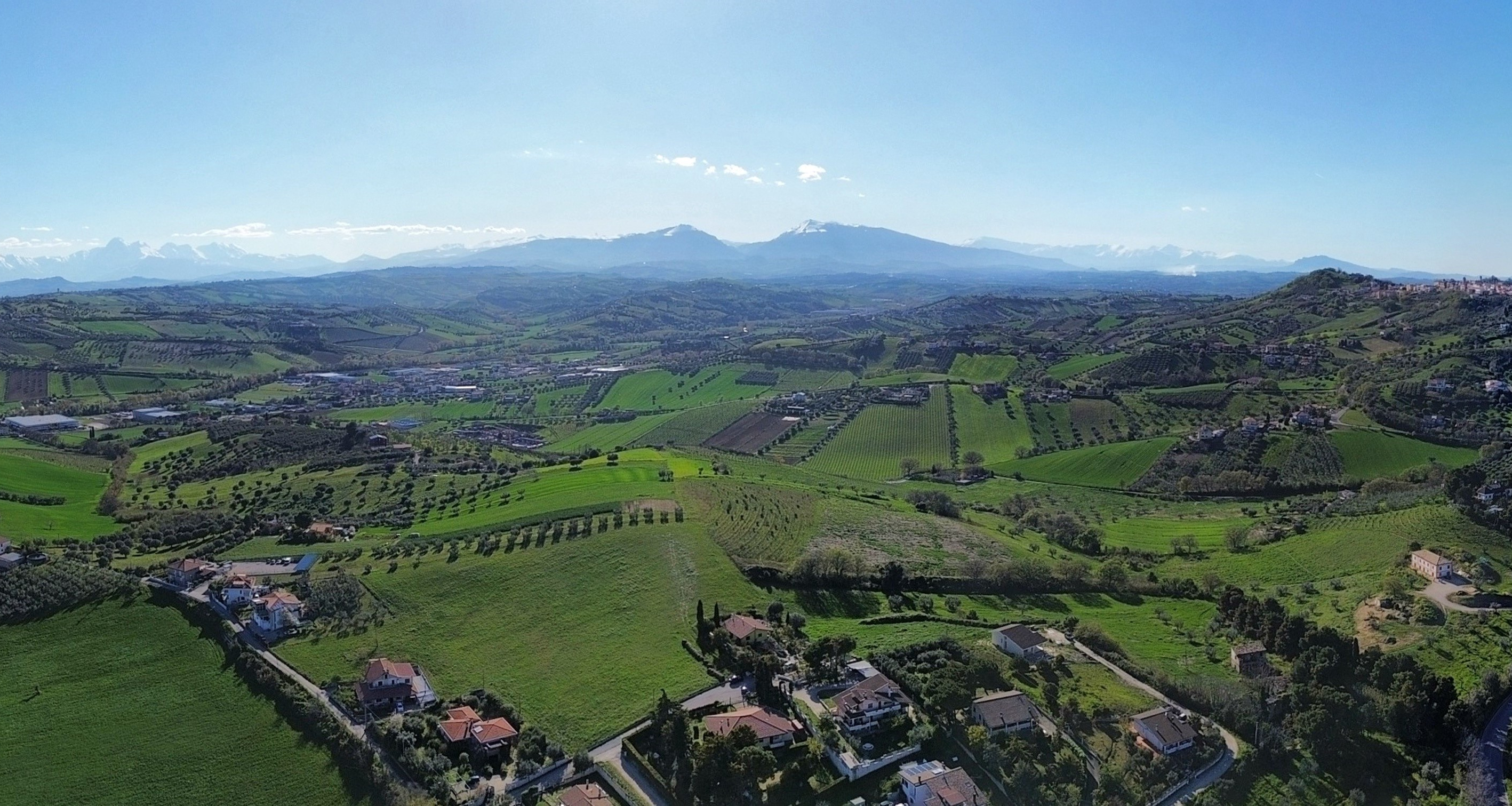 Baugrundstück in traumhafter Panoramalage in den Abruzzen