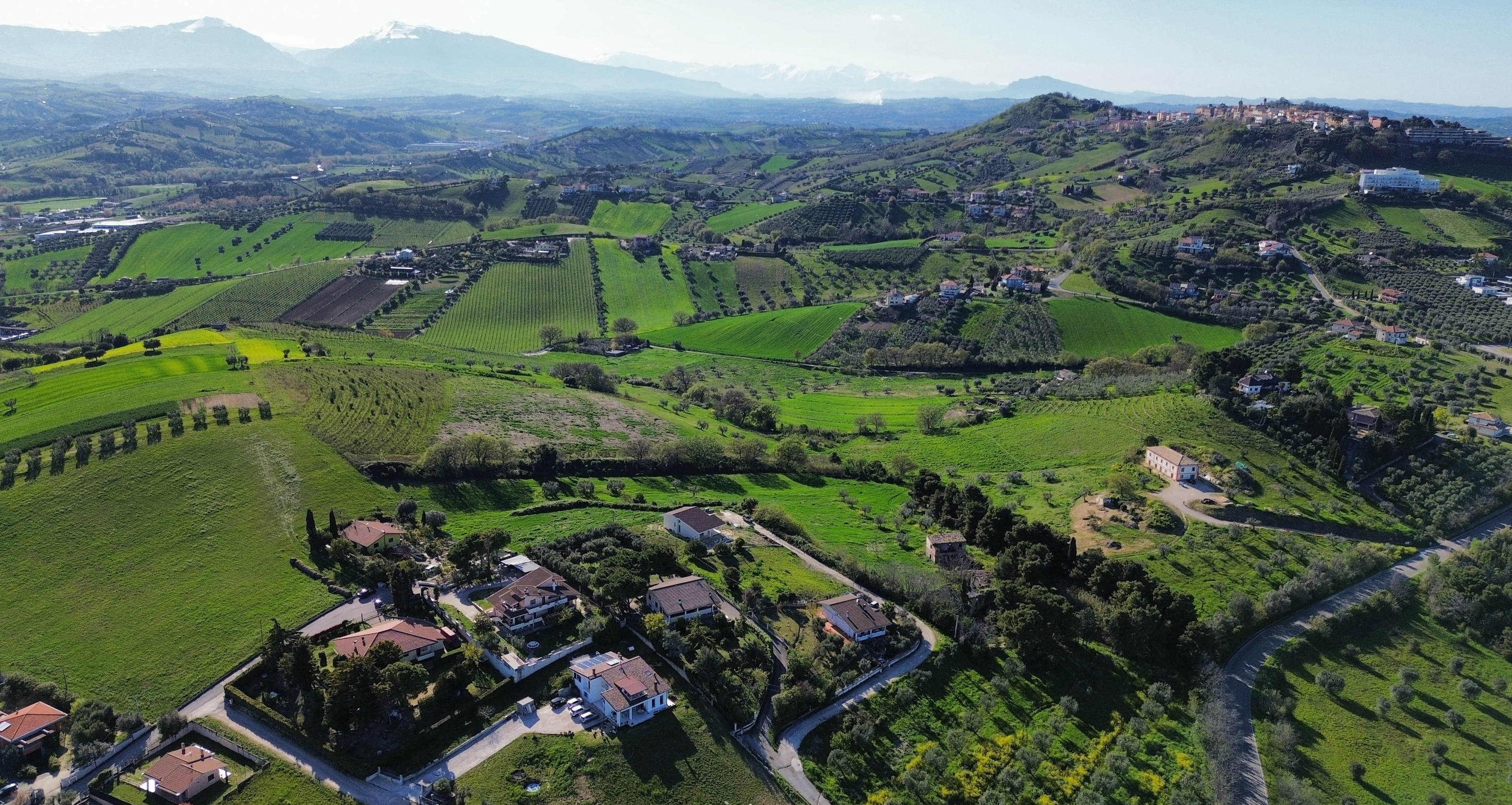 Baugrundstück in traumhafter Panoramalage in den Abruzzen