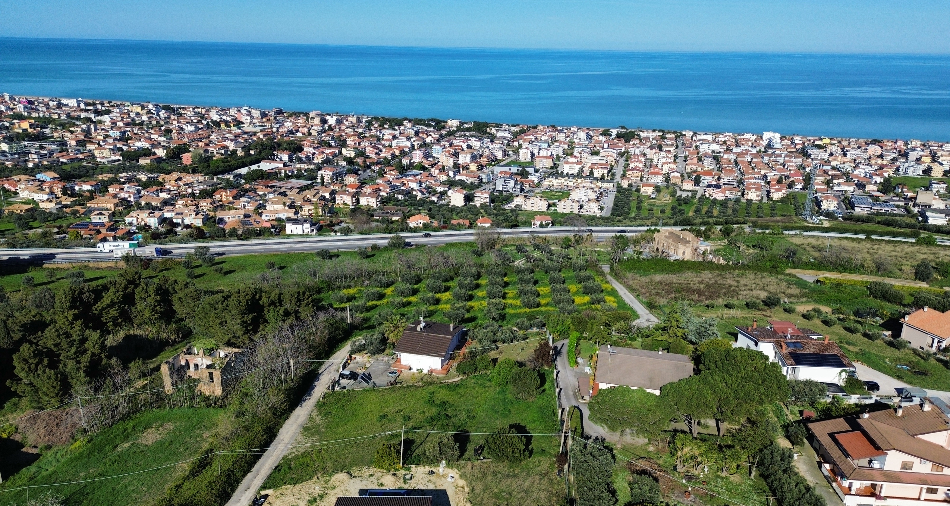 Baugrundstück in traumhafter Panoramalage in den Abruzzen