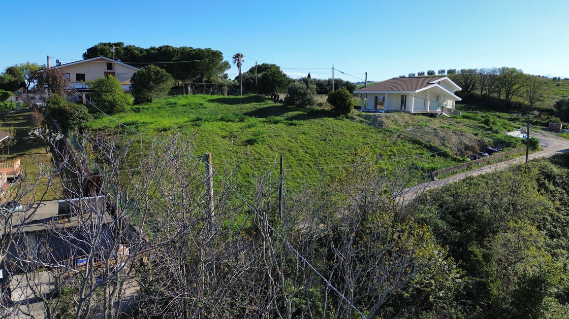 Terreno edificabile in posizione panoramica da sogno in Abruzzo