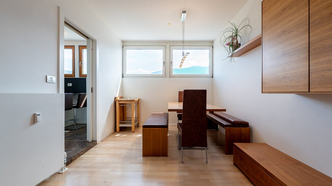 Esclusivo attico con terrazza e vista panoramica in posizione privilegiata