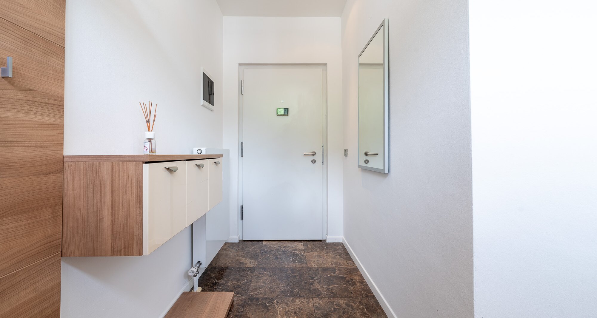Exclusive attic apartment with terrace and stunning views, prime