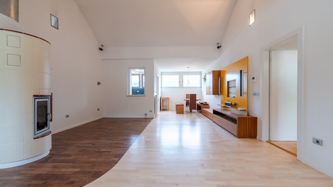 Esclusivo attico con terrazza e vista panoramica in posizione privilegiata