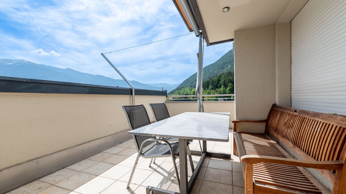 Esclusivo attico con terrazza e vista panoramica in posizione privilegiata