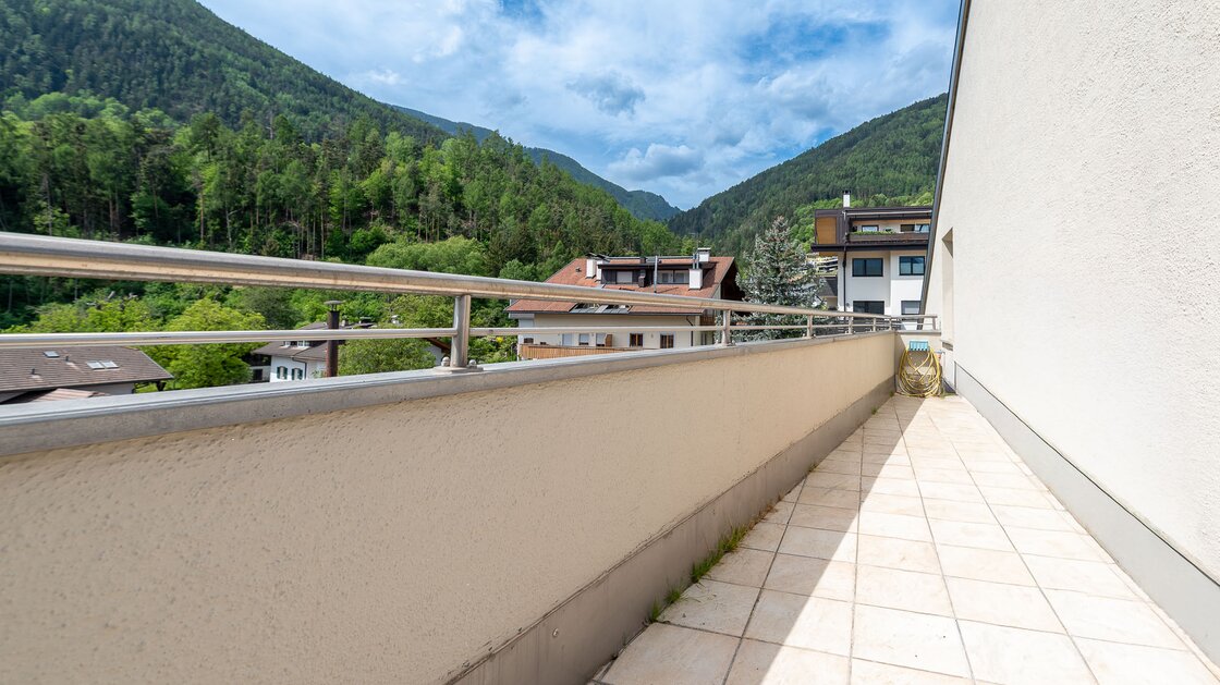 Esclusivo attico con terrazza e vista panoramica in posizione privilegiata