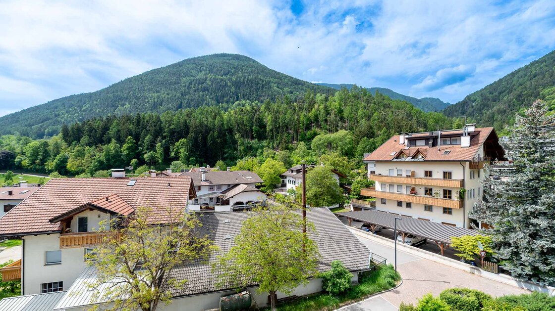 Esclusivo attico con terrazza e vista panoramica in posizione privilegiata