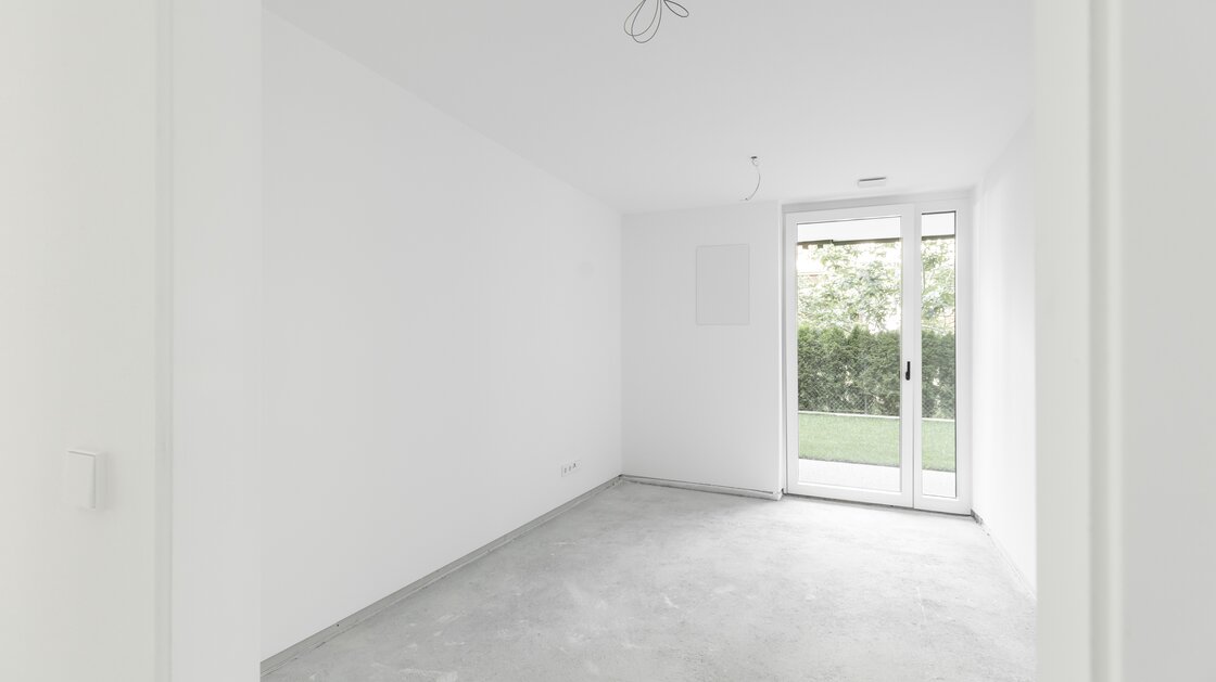 W1: Neue, wunderschöne Vierzimmerwohnung mit Terrasse und großem Privatgarten