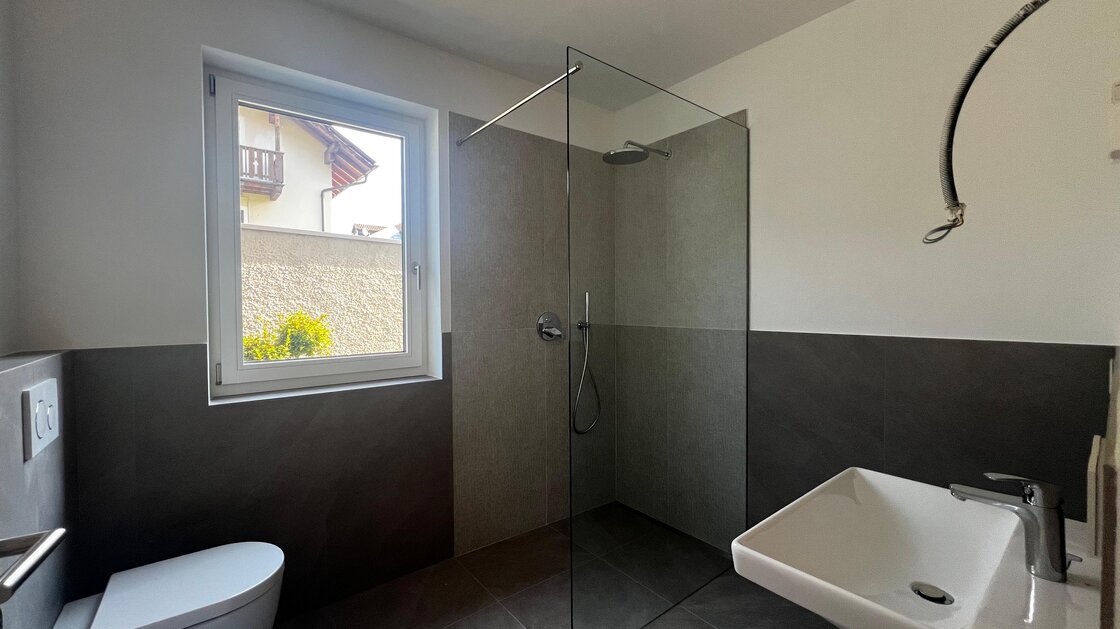 Neue Dreizimmerwohnung mit zwei Terrassen