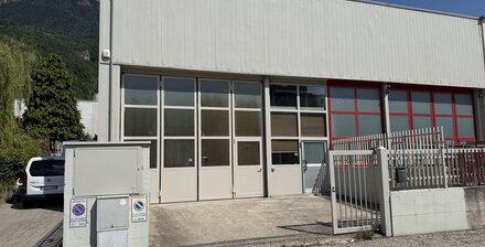 Capannone recentemente ristrutturato con ufficio