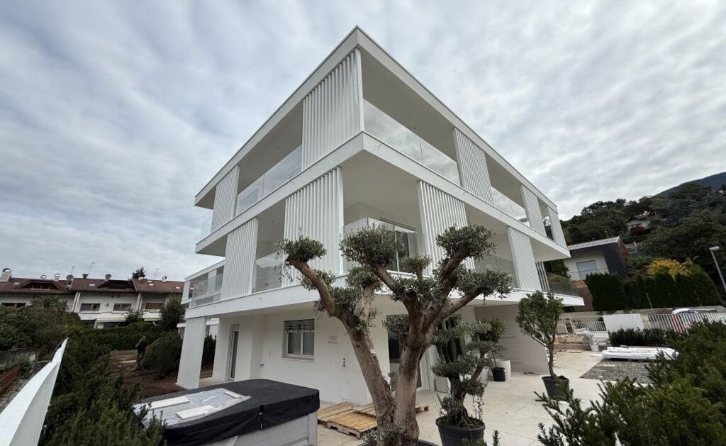 New, unique penthouse apartment with large terrace