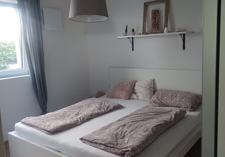 Quadrilocale moderno con giardino privato