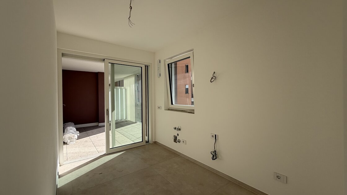 W12 – New three-room apartment with two terraces and balcony