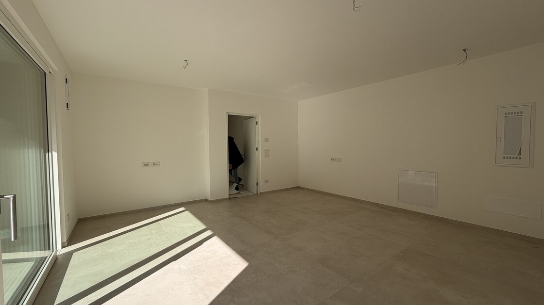 W12 – New three-room apartment with two terraces and balcony