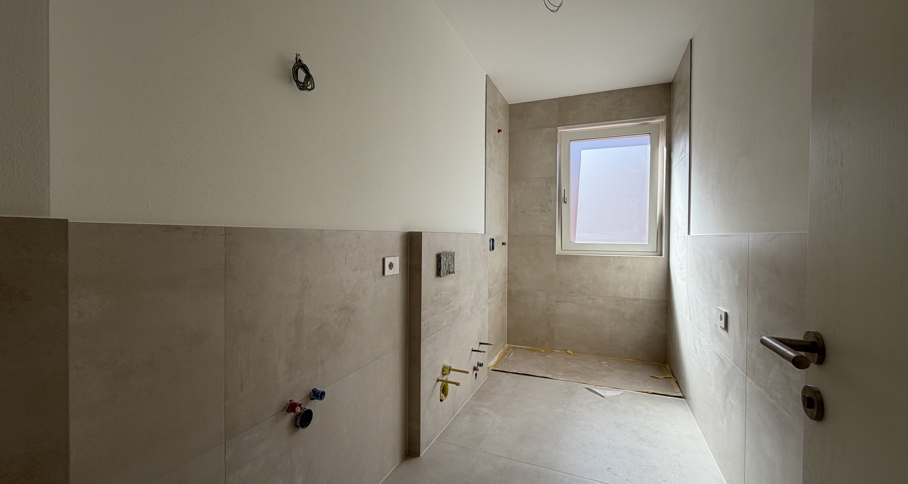 W12 - Nuovo trilocale con due terrazze e balcone, piano terzo