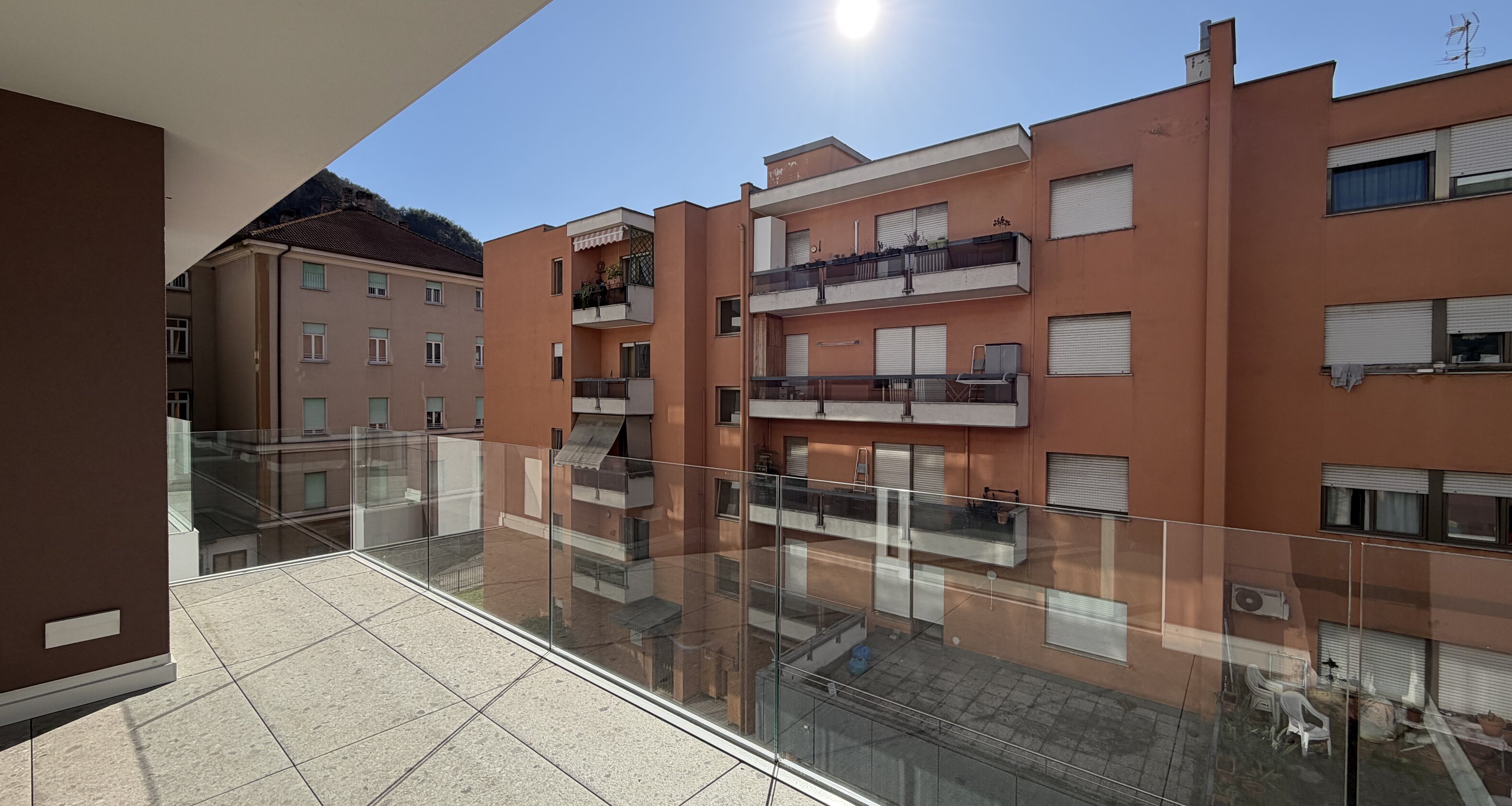 W12 - Nuovo trilocale con due terrazze e balcone, piano terzo