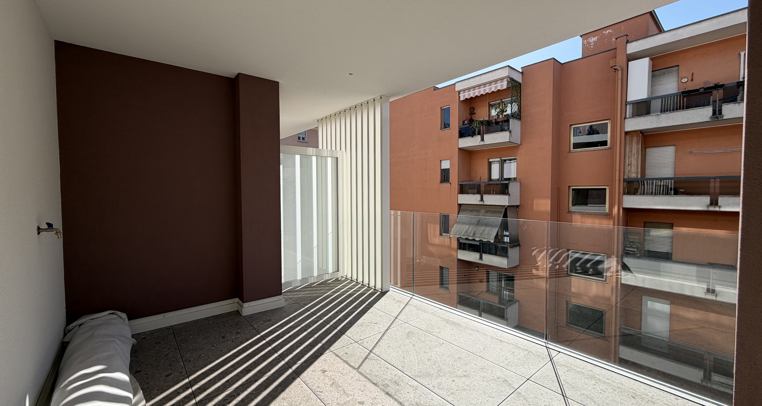 W12 - Nuovo trilocale con due terrazze e balcone, piano terzo