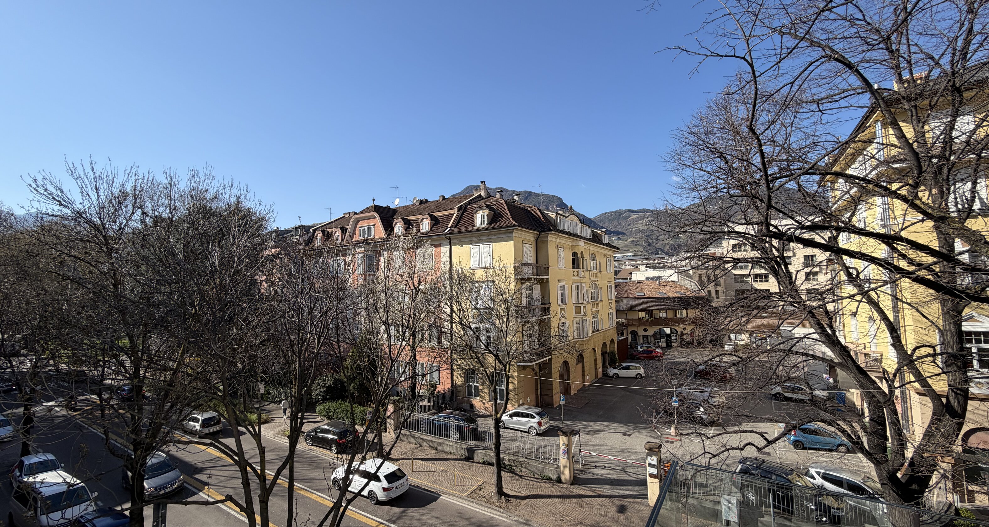 W12 - Nuovo trilocale con due terrazze e balcone, piano terzo
