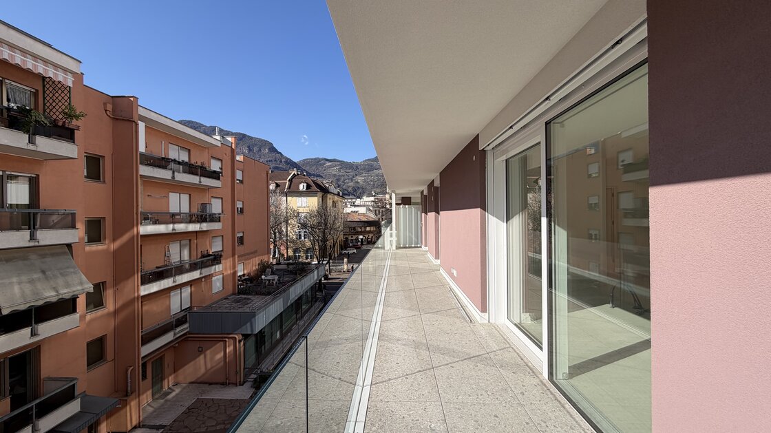 W14 - Nuovo, bellissimo trilocale con ampia terrazza