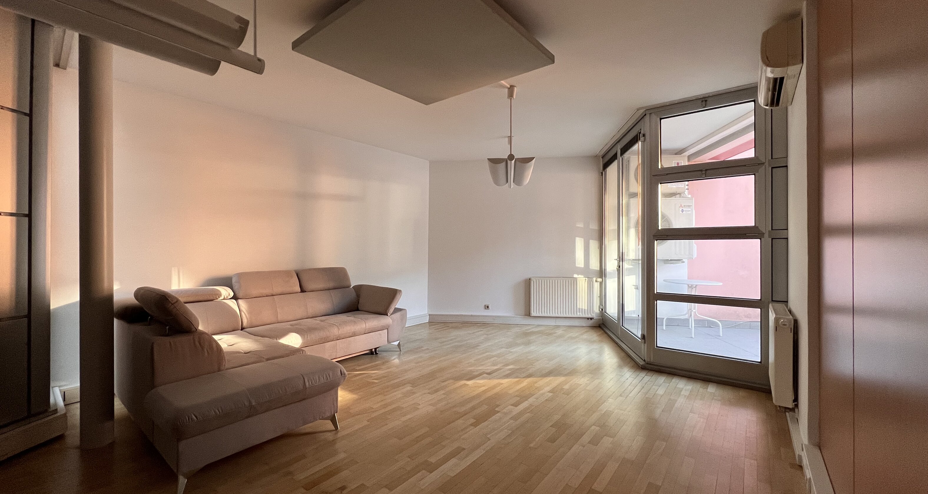Rented, spacious city apartment with terrace in a prime location