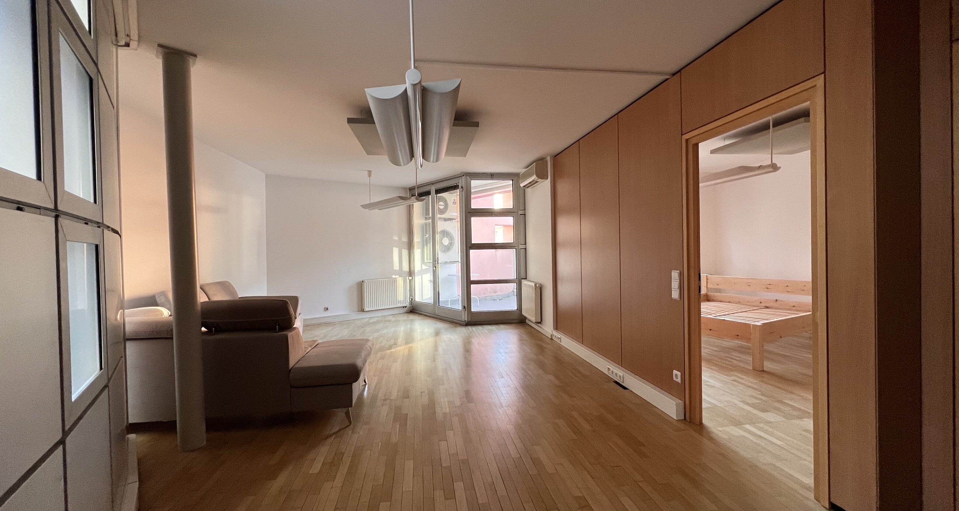 Rented, spacious city apartment with terrace in a prime location
