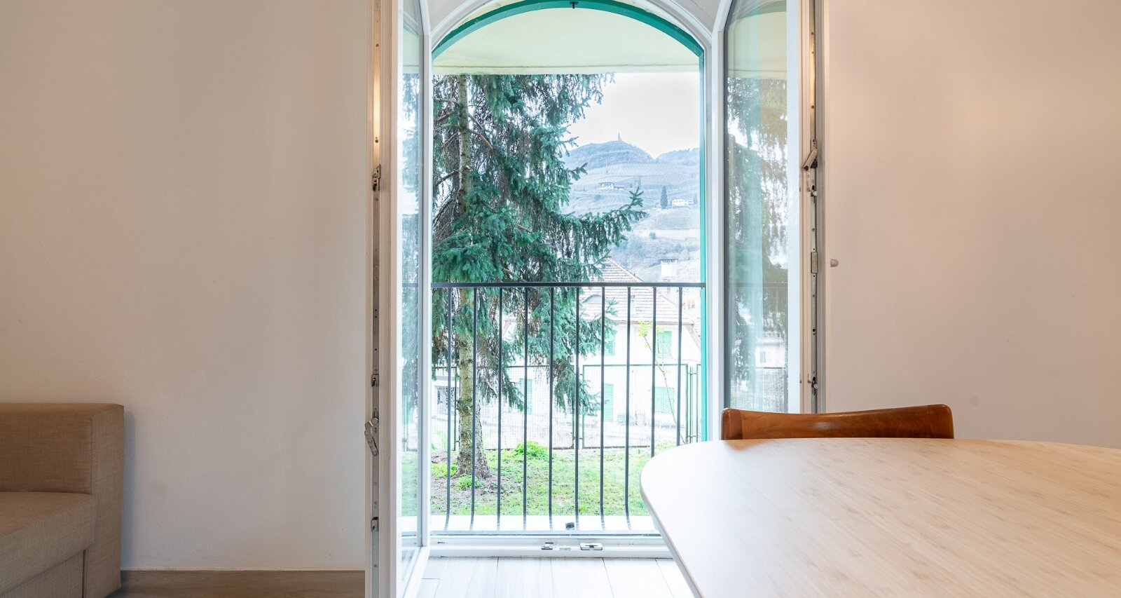 Neu renovierte Dreizimmerwohnung in ruhiger Lage