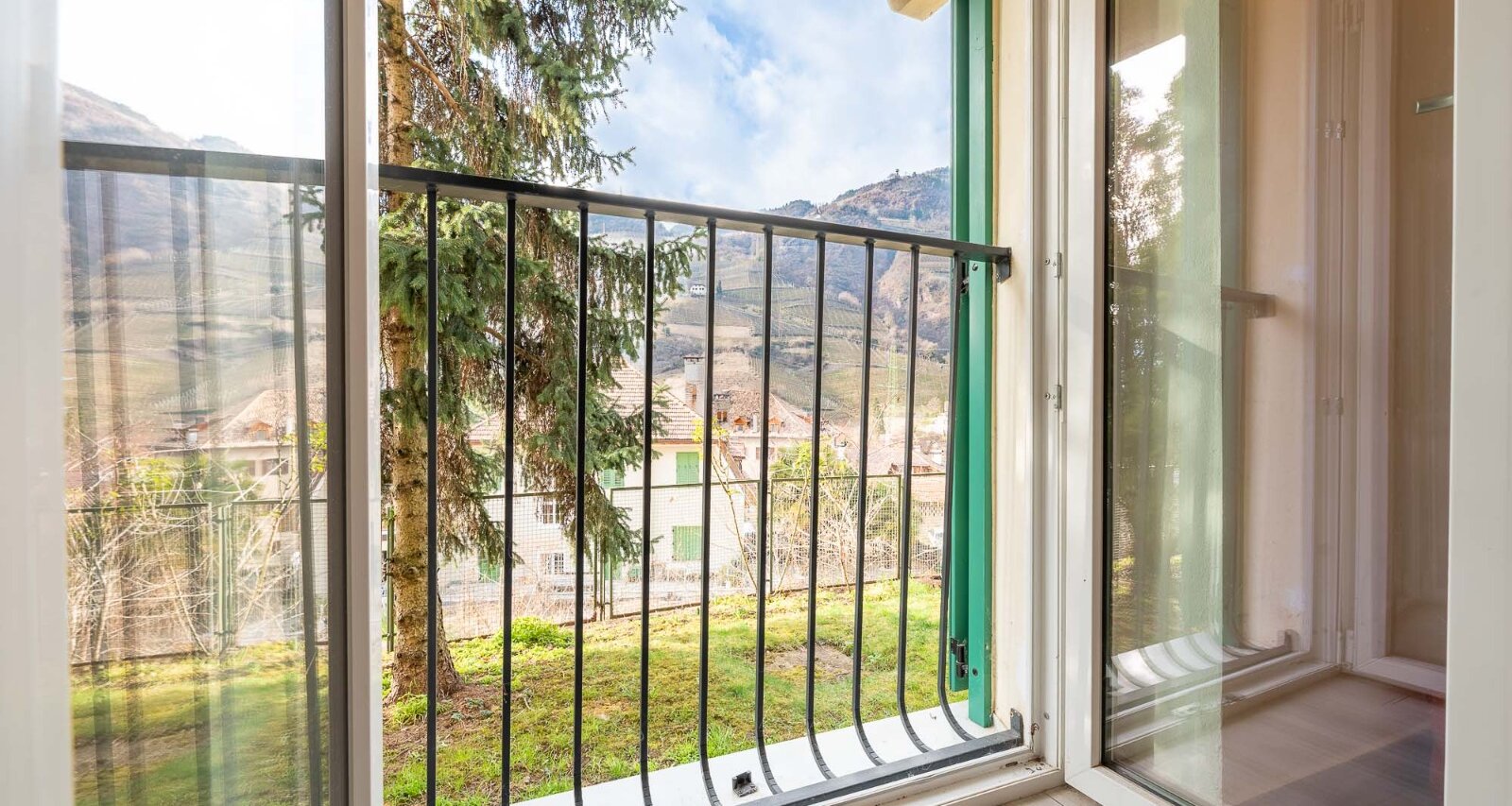 Neu renovierte Dreizimmerwohnung in ruhiger Lage