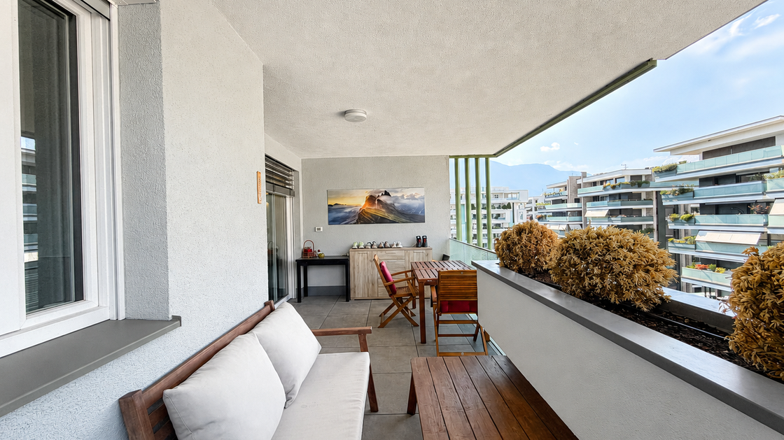 Stilvolle Zweizimmerwohnung mit großer Terrasse, 8. Stock