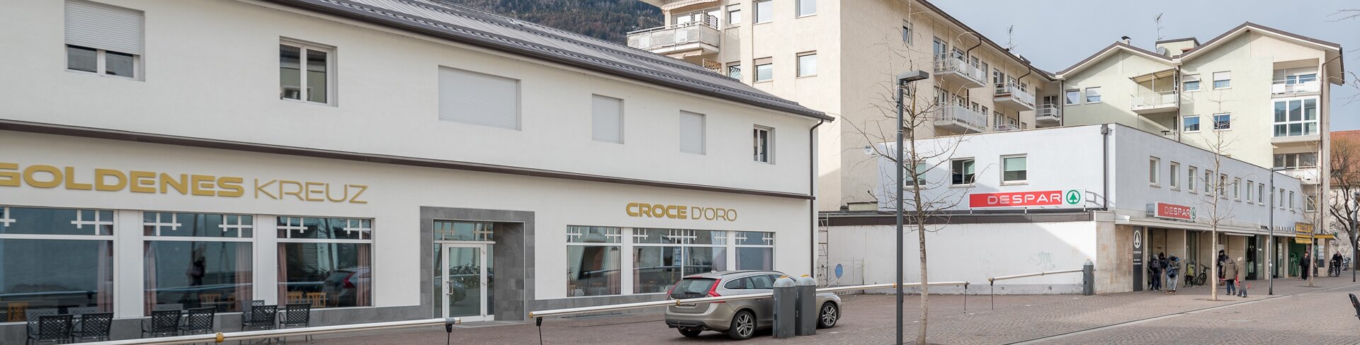 Luminoso trilocale con due balconi nel centro storico di Bressanone
