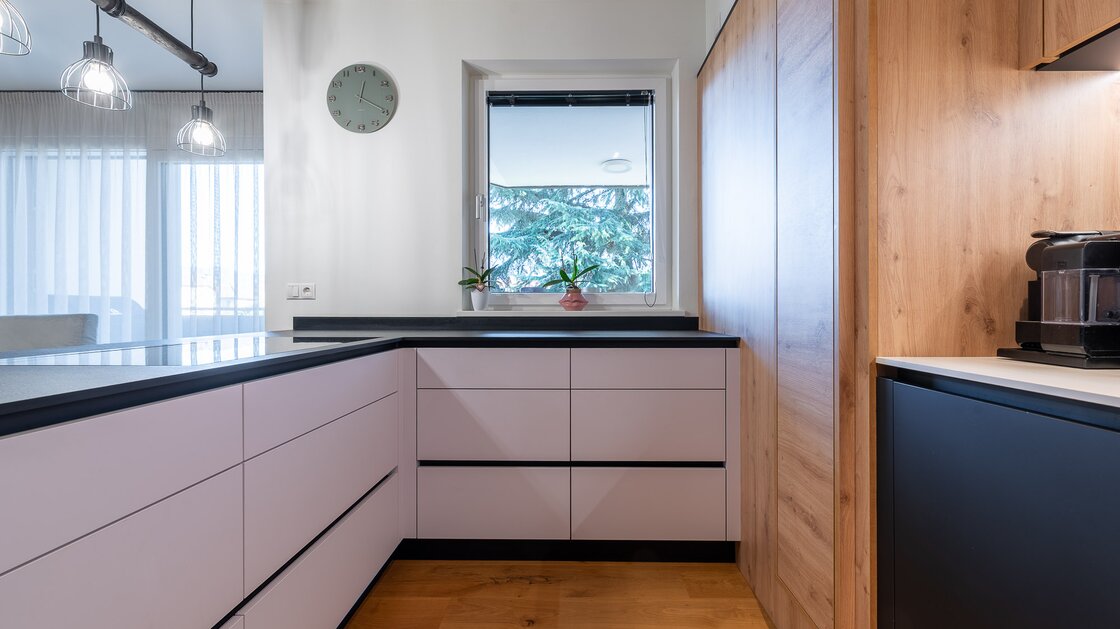 Neuwertige Vierzimmerwohnung mit zwei Terrassen im letzten Stock
