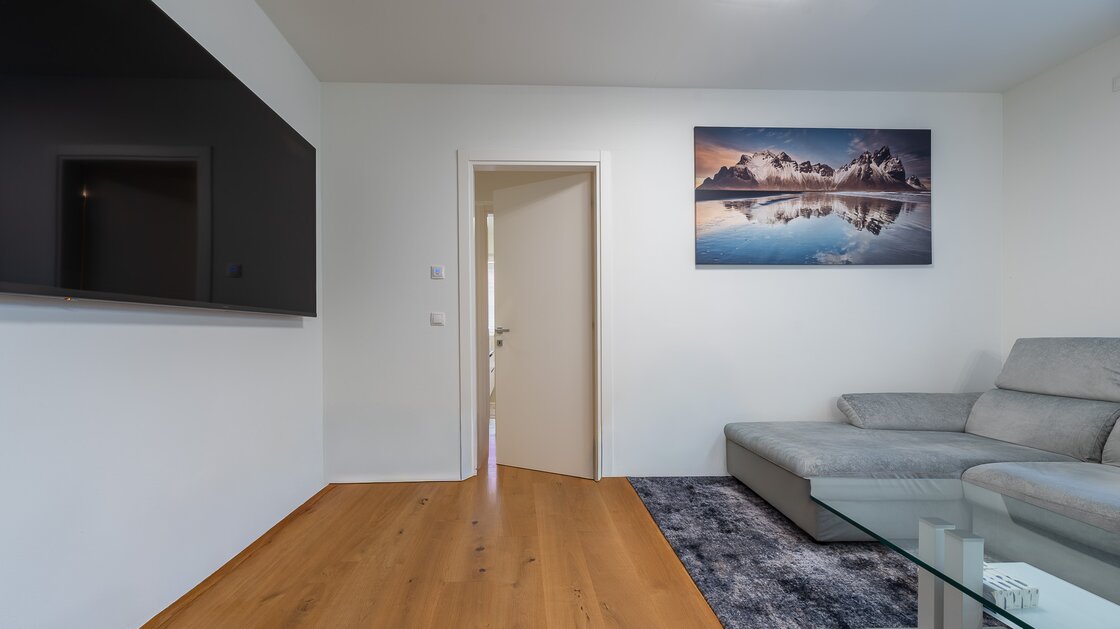 Neuwertige Vierzimmerwohnung mit zwei Terrassen im letzten Stock