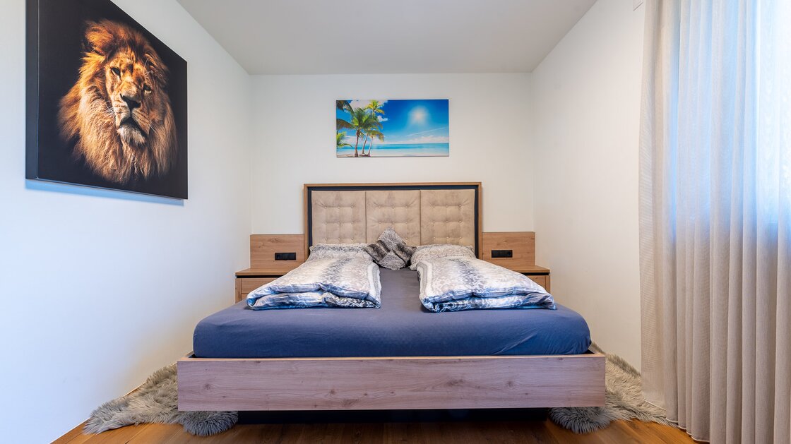Neuwertige Vierzimmerwohnung mit zwei Terrassen im letzten Stock
