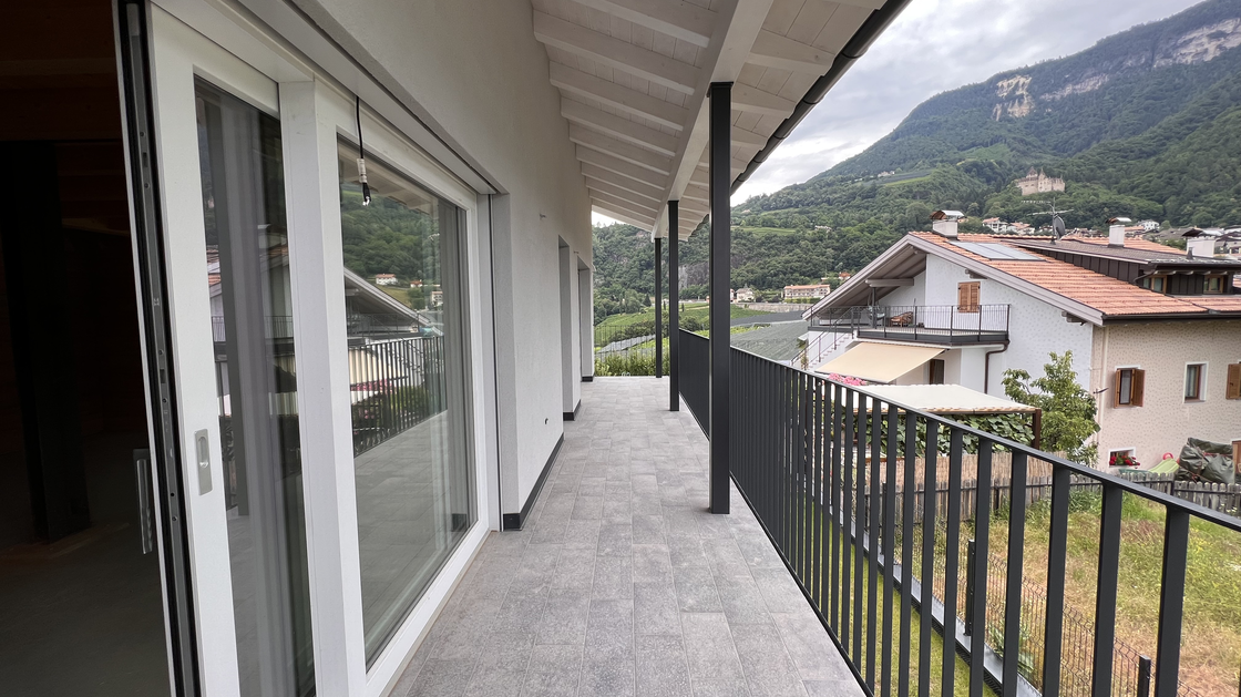 New maisonette apartment with large terrace, top floor