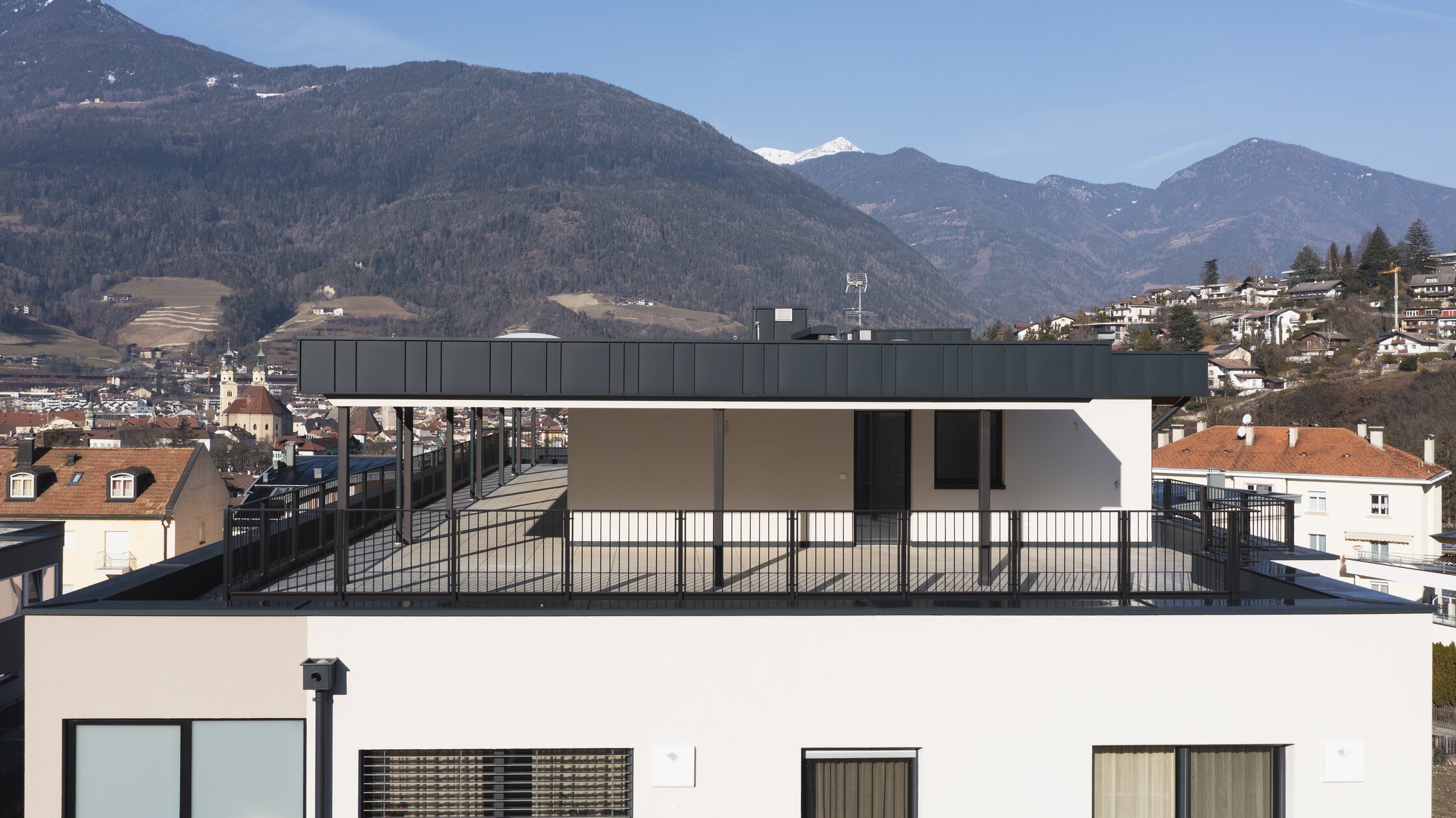 Nuova penthouse con ampia terrazza, ultimo piano