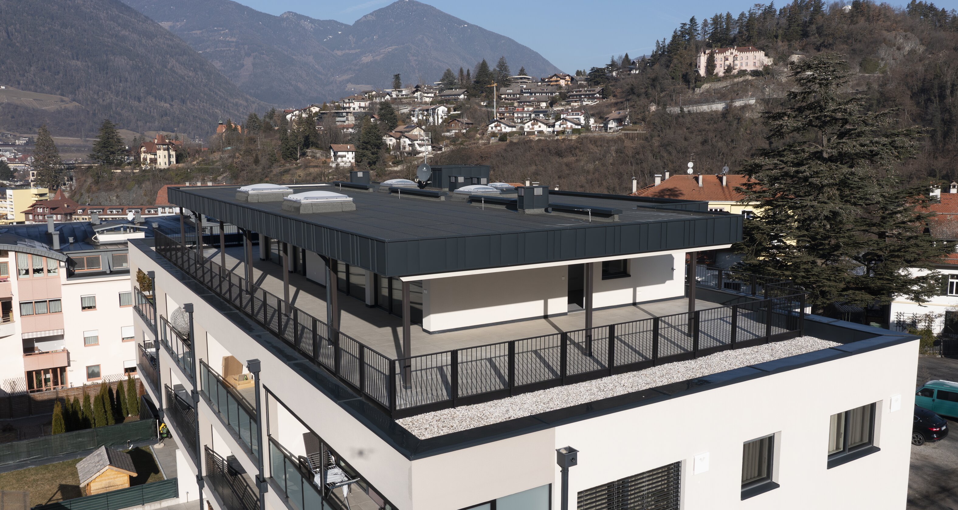 Nuova penthouse con ampia terrazza, ultimo piano